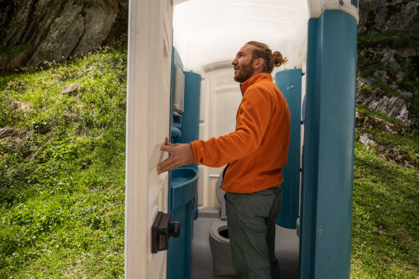 Best Portable bathroom rental  in Tustin, CA